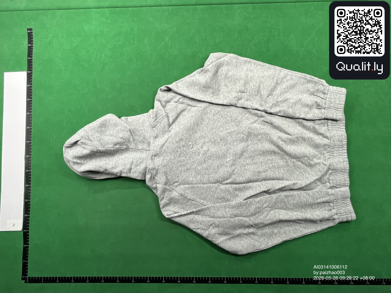 Hoodie — QC-Foto 2 von 10