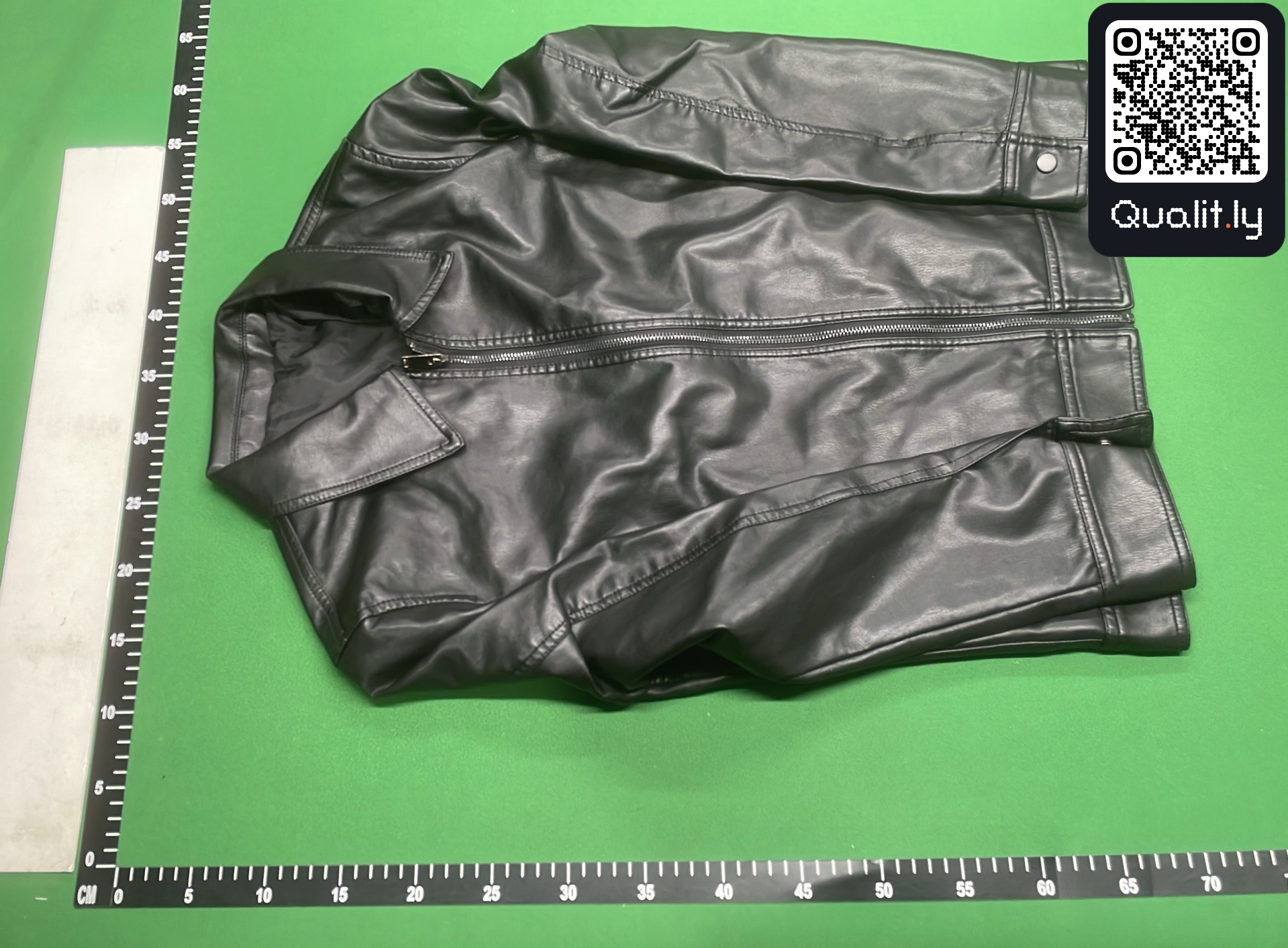 Jacket QC photo 2 of 4