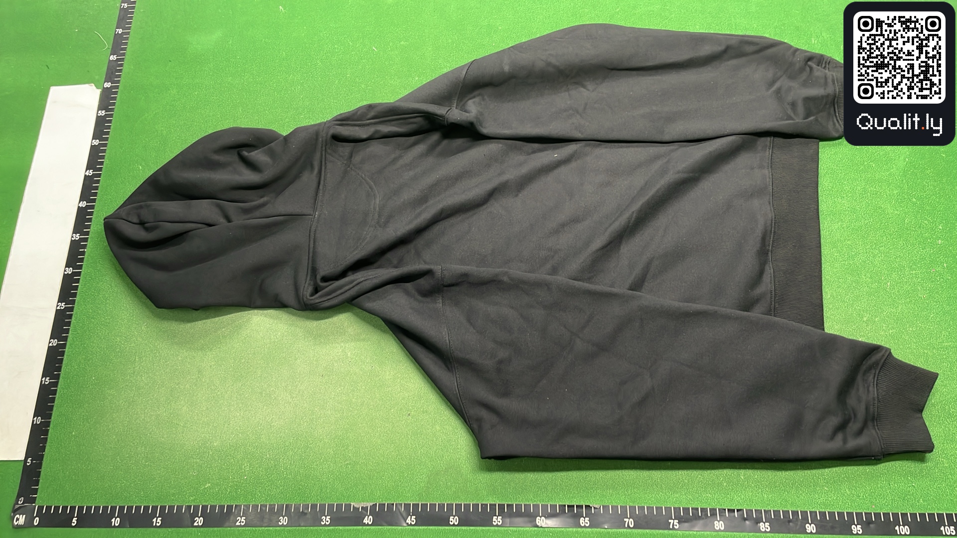 Hoodie QC photo 3 of 8
