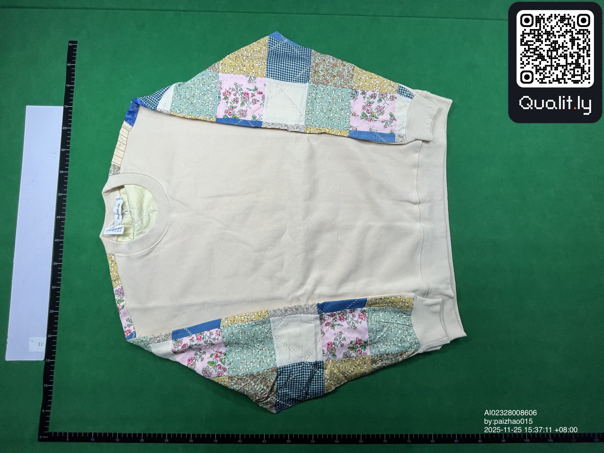 卫衣 QC 照片 3 / 4