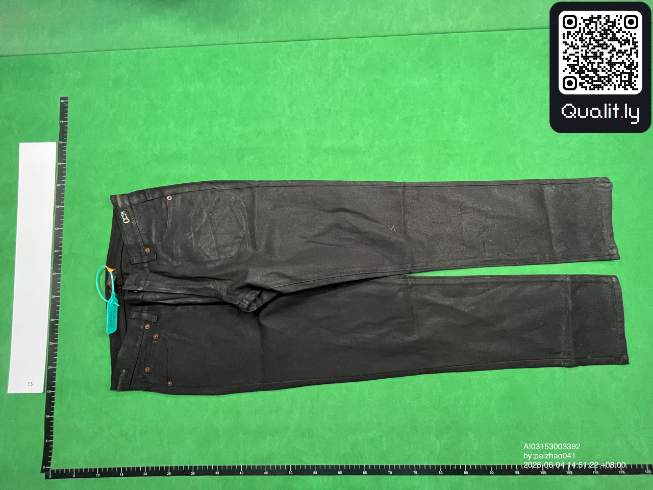 牛仔裤 QC 照片 2 / 22