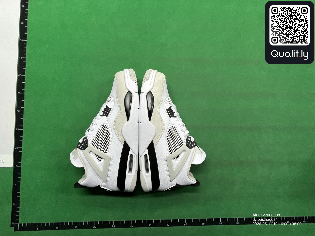 Sneakers QC photo 2 of 6
