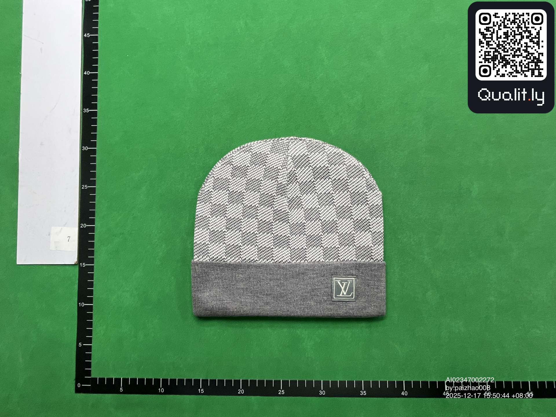 Sweter — zdjęcie QC 2 z 12