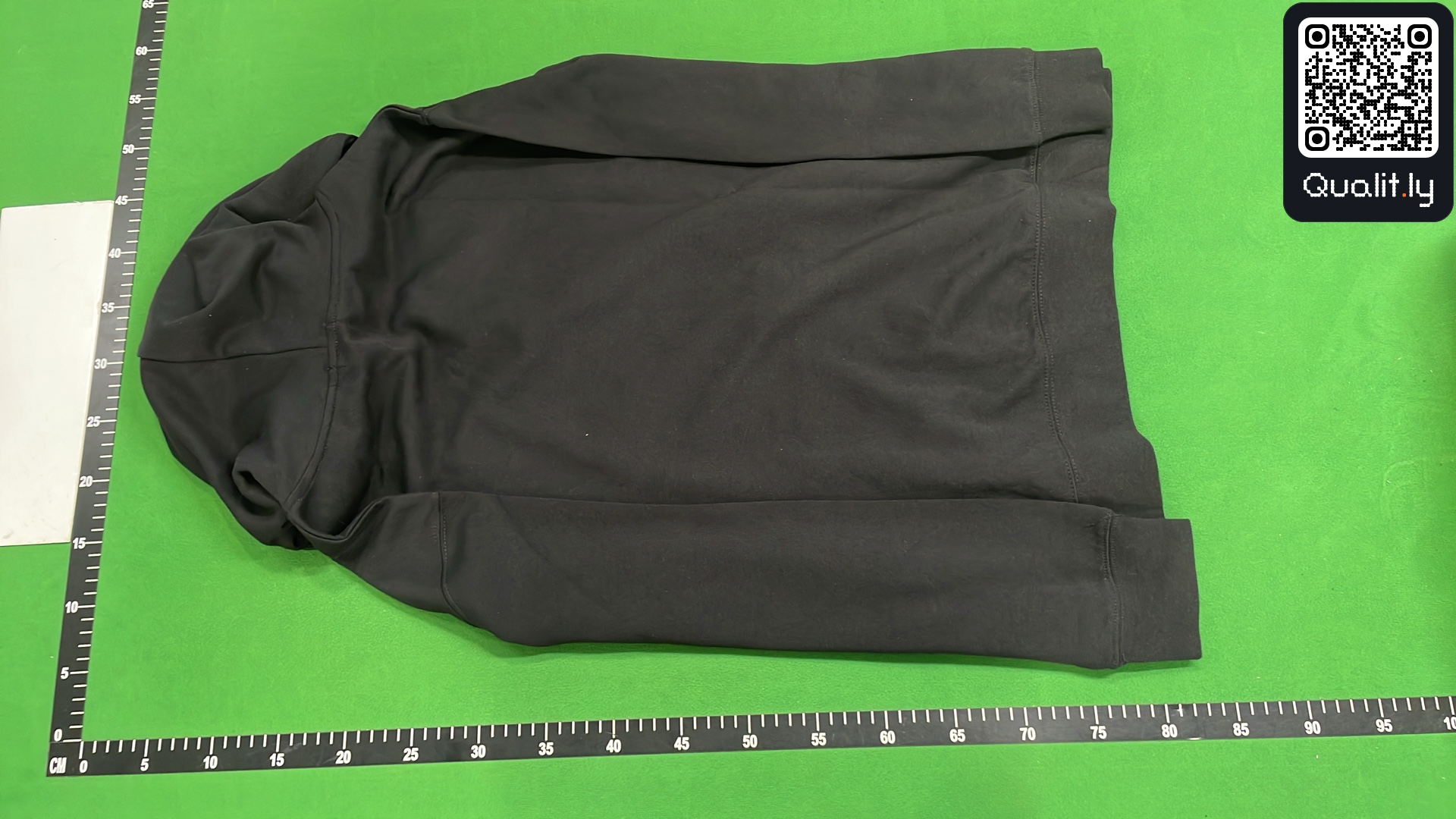Hoodie QC photo 3 of 20