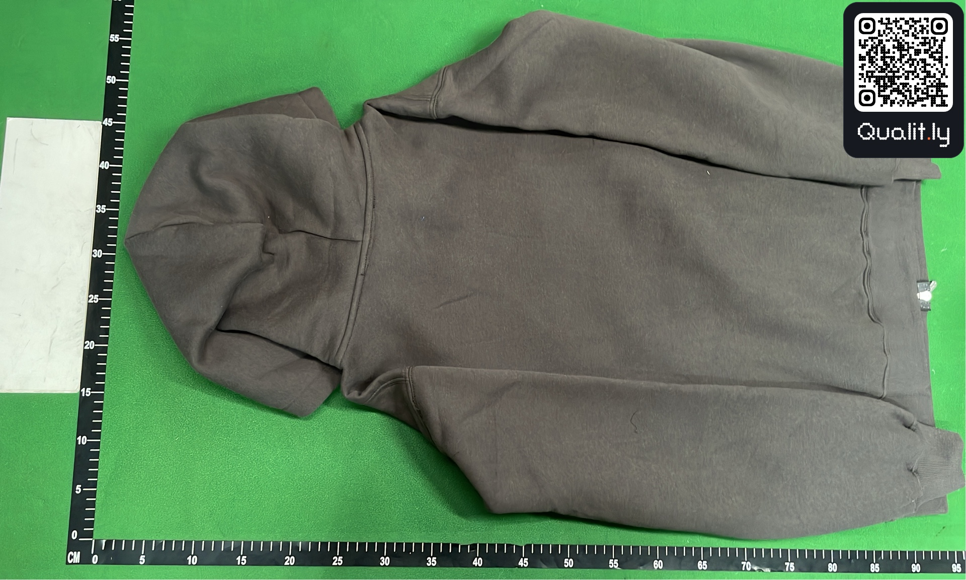 Hoodie — QC-Foto 3 von 12