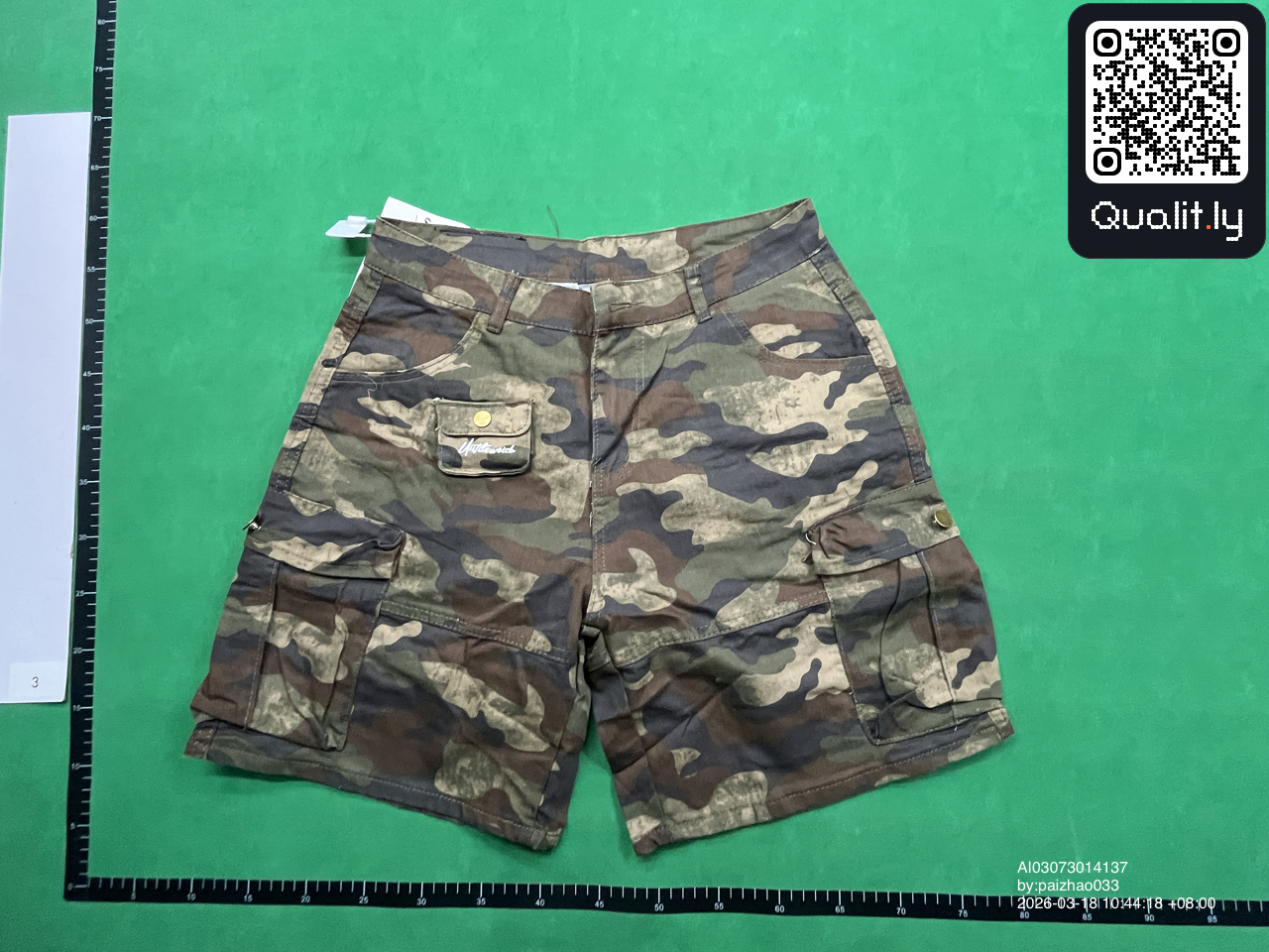 Short — photo QC 2 sur 14