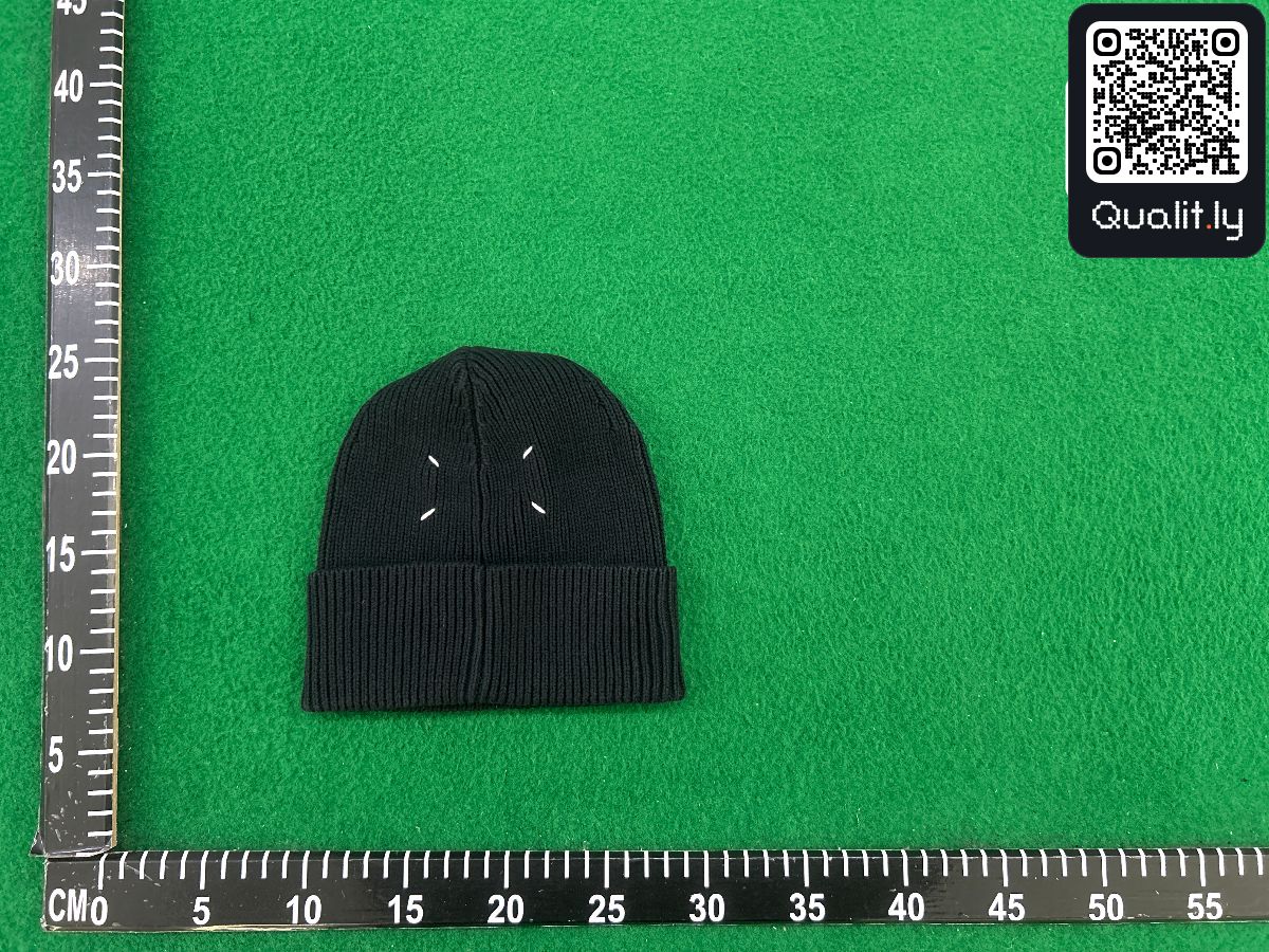 Beanie QC photo 1 of 11