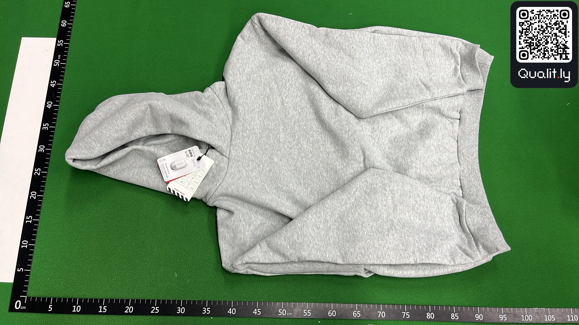 Hoodie QC photo 2 of 46
