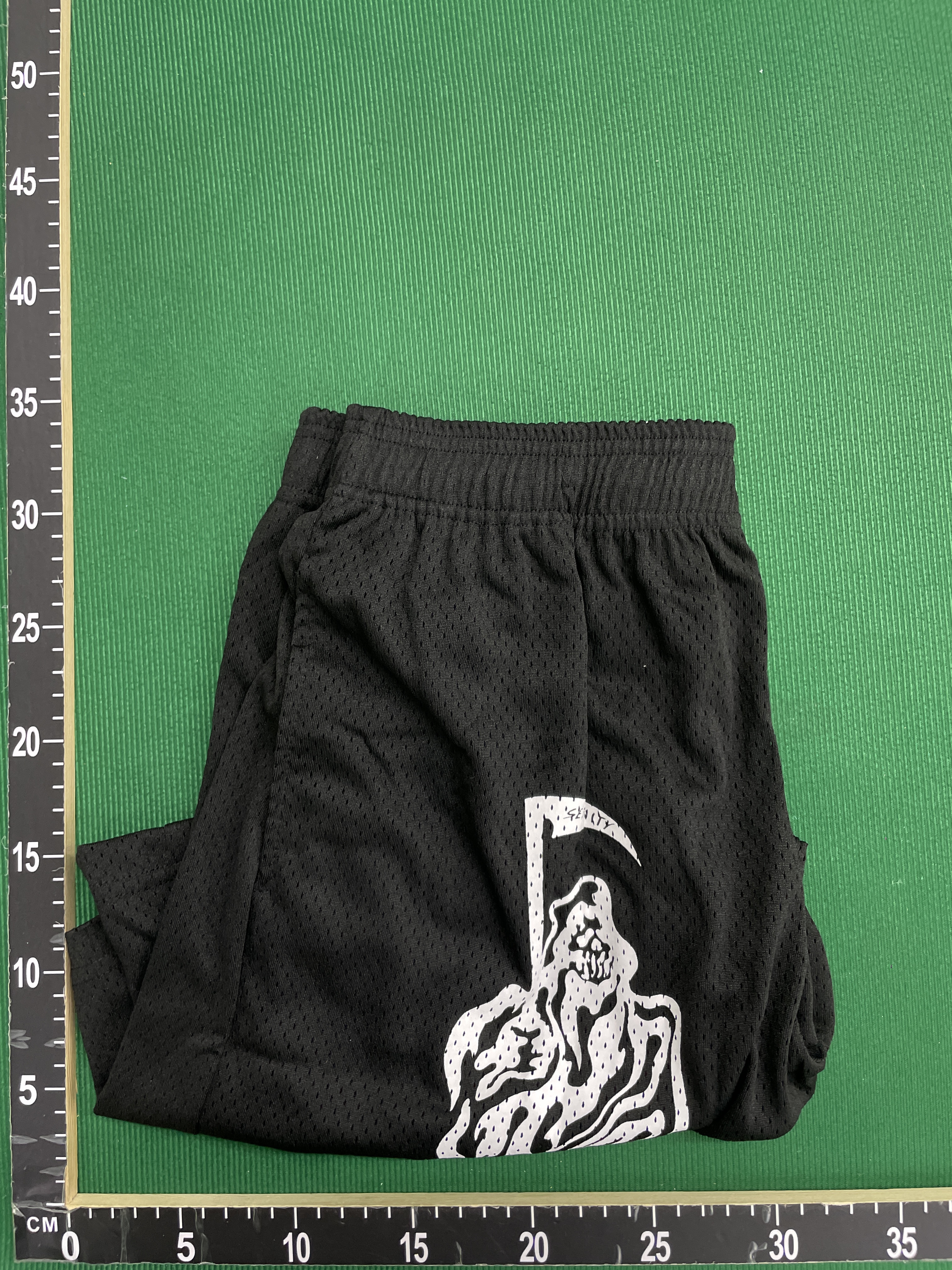 Shorts QC photo 1 of 49