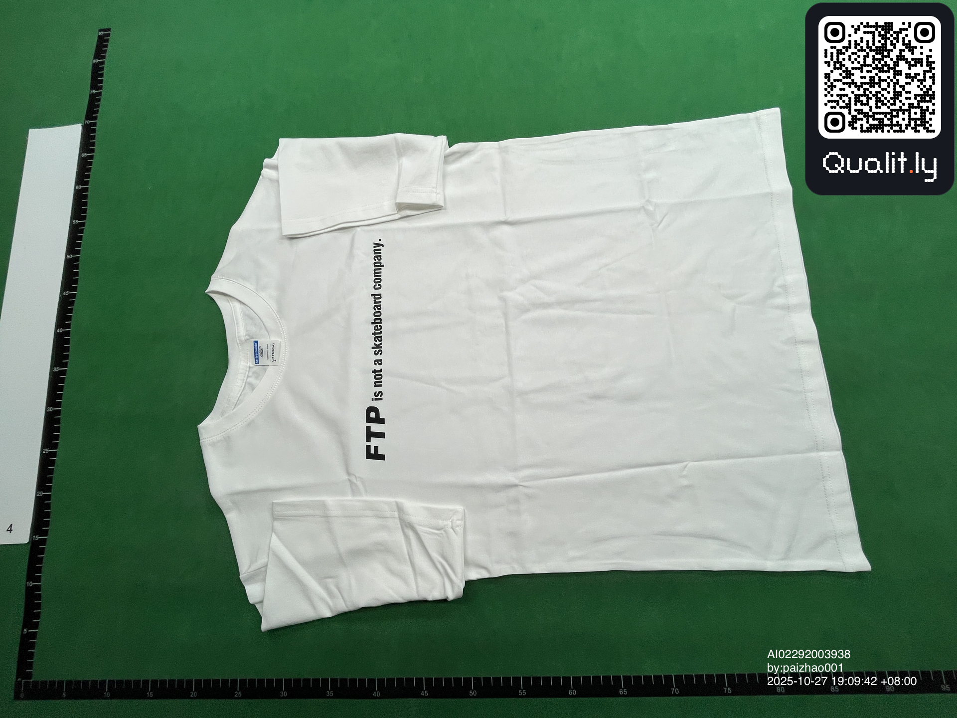T-shirt — photo QC 3 sur 4