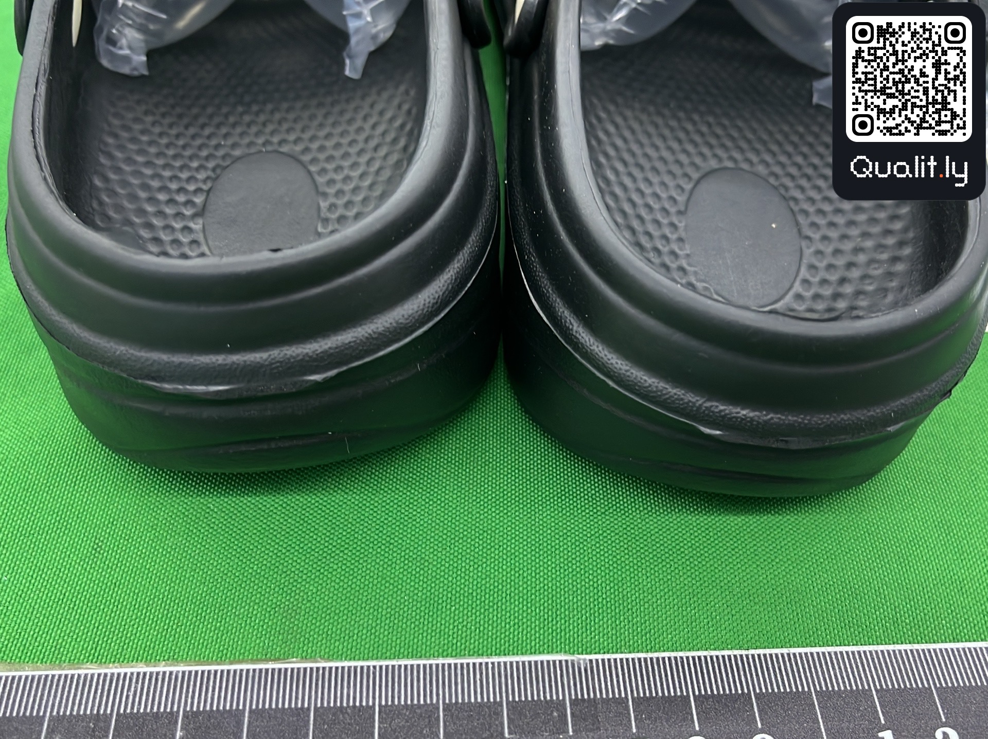 拖鞋 QC 照片 1 / 6