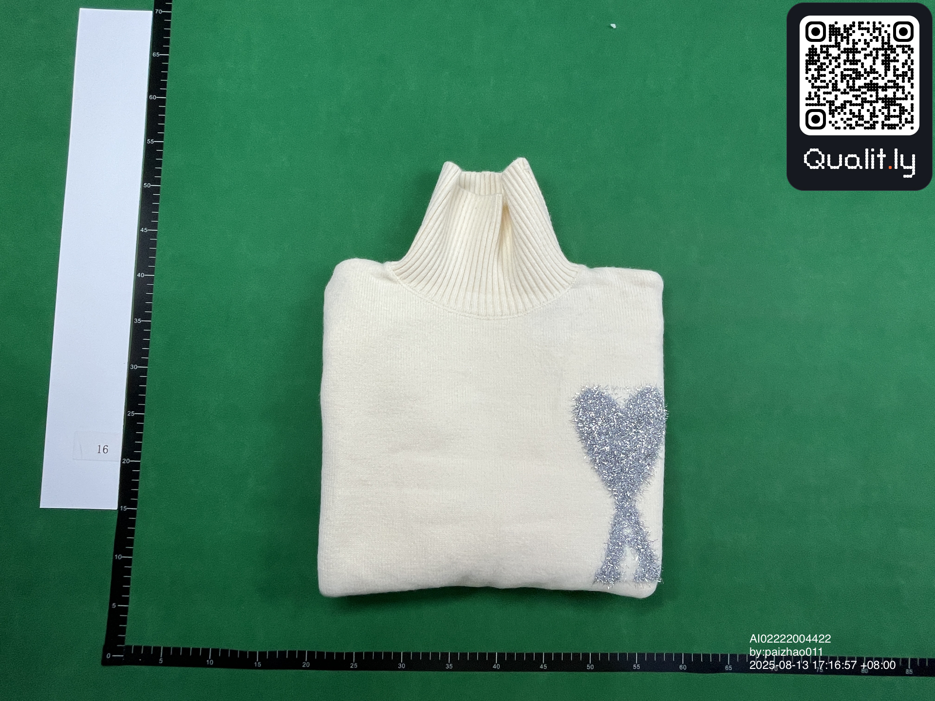 Sweater QC photo 1 of 20