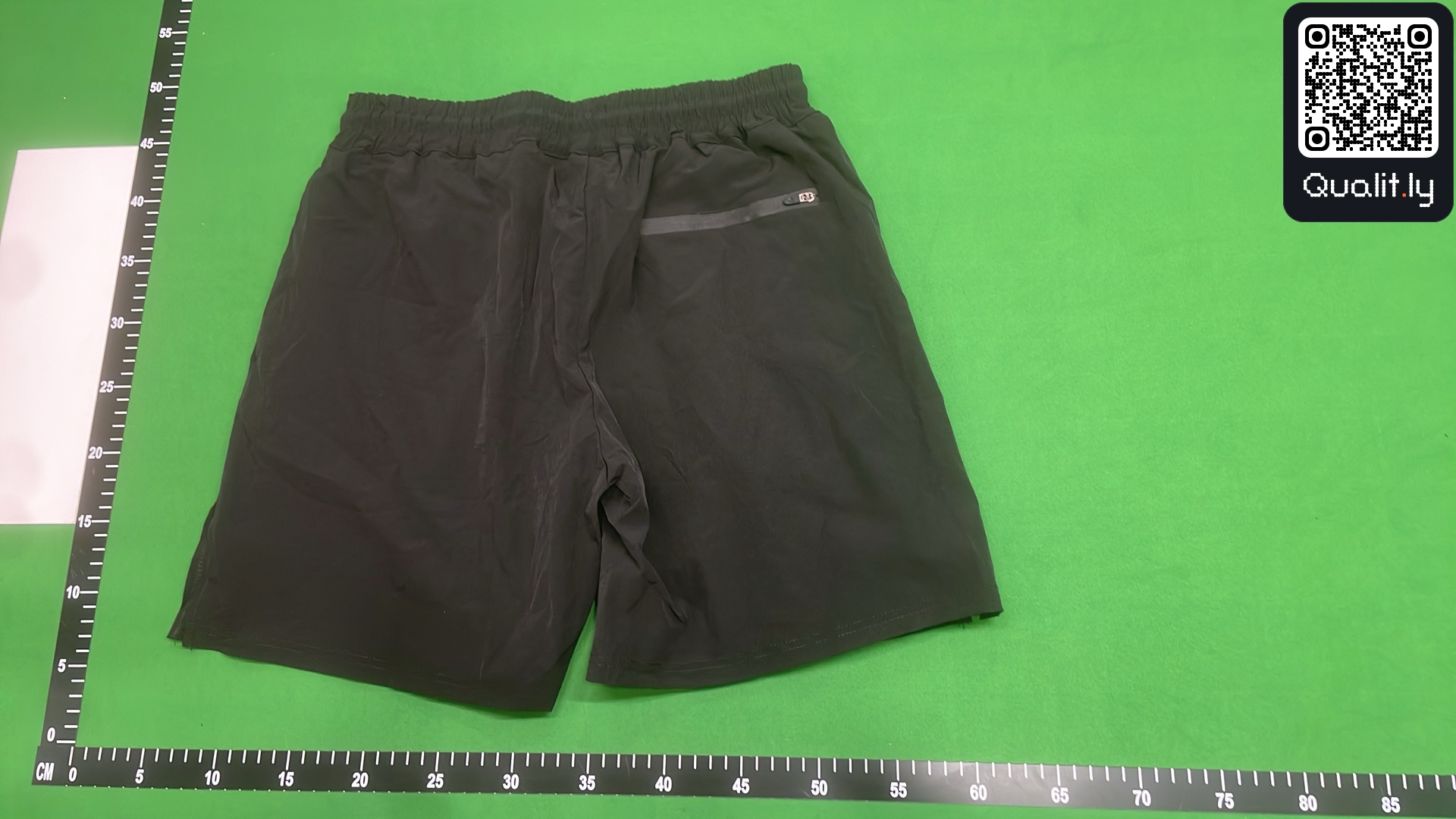 Shorts QC photo 3 of 24