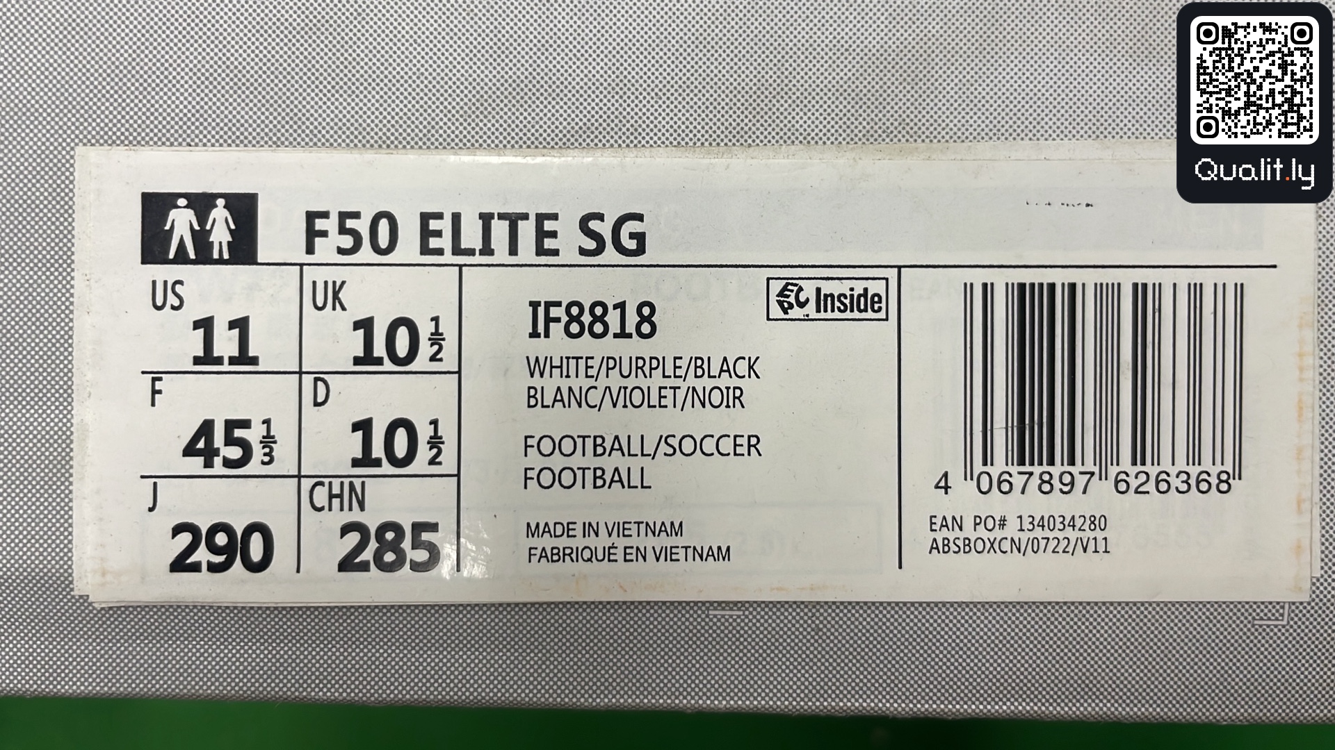 Sneakers QC photo 2 of 6