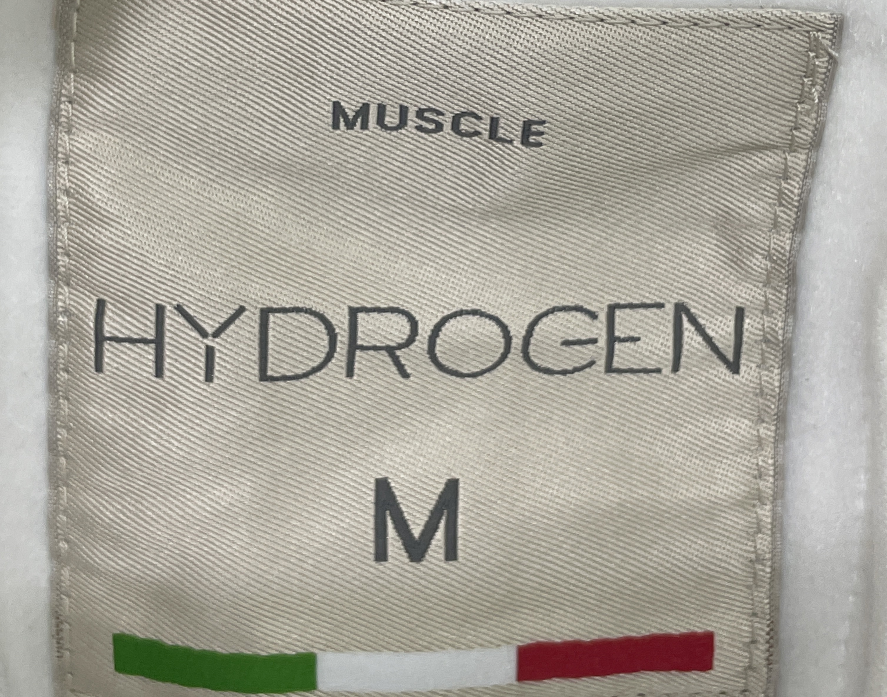 T-shirt — foto QC 3 di 9