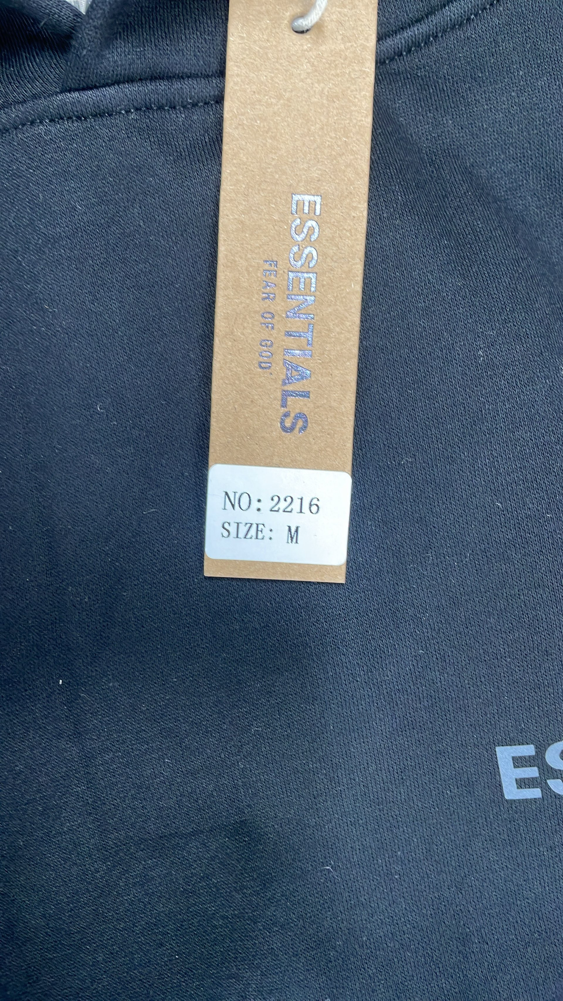 Hoodie — QC-Foto 1 von 189