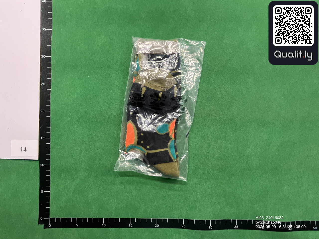 Socks QC photo 1 of 30