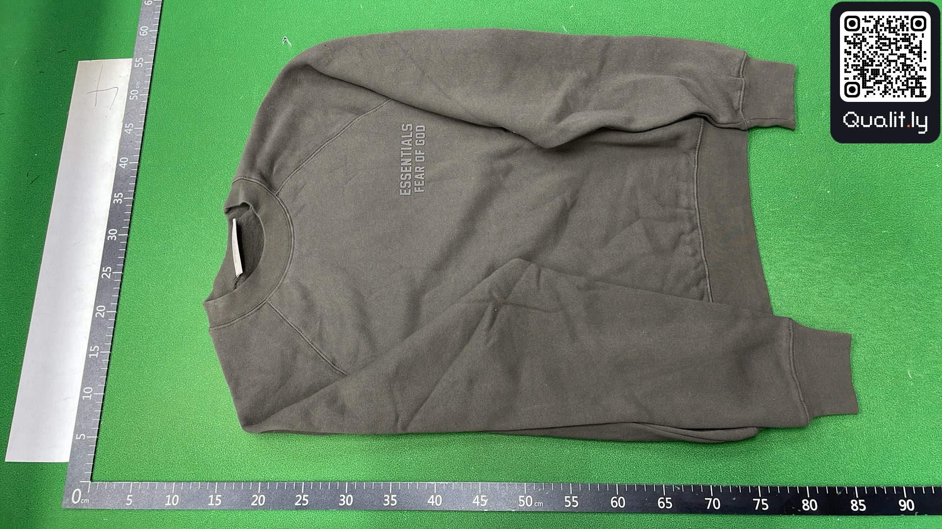 Sweat — photo QC 2 sur 4