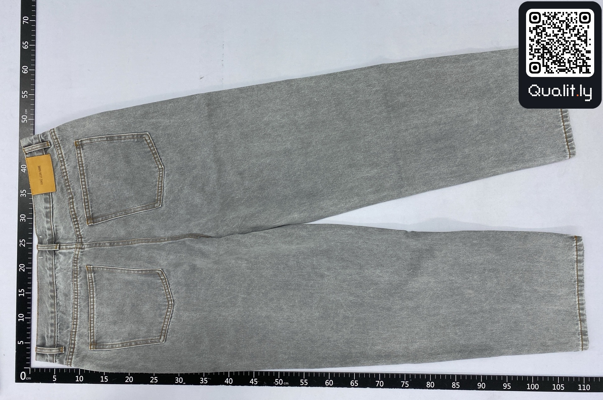 Jeans — QC-foto 2 av 113