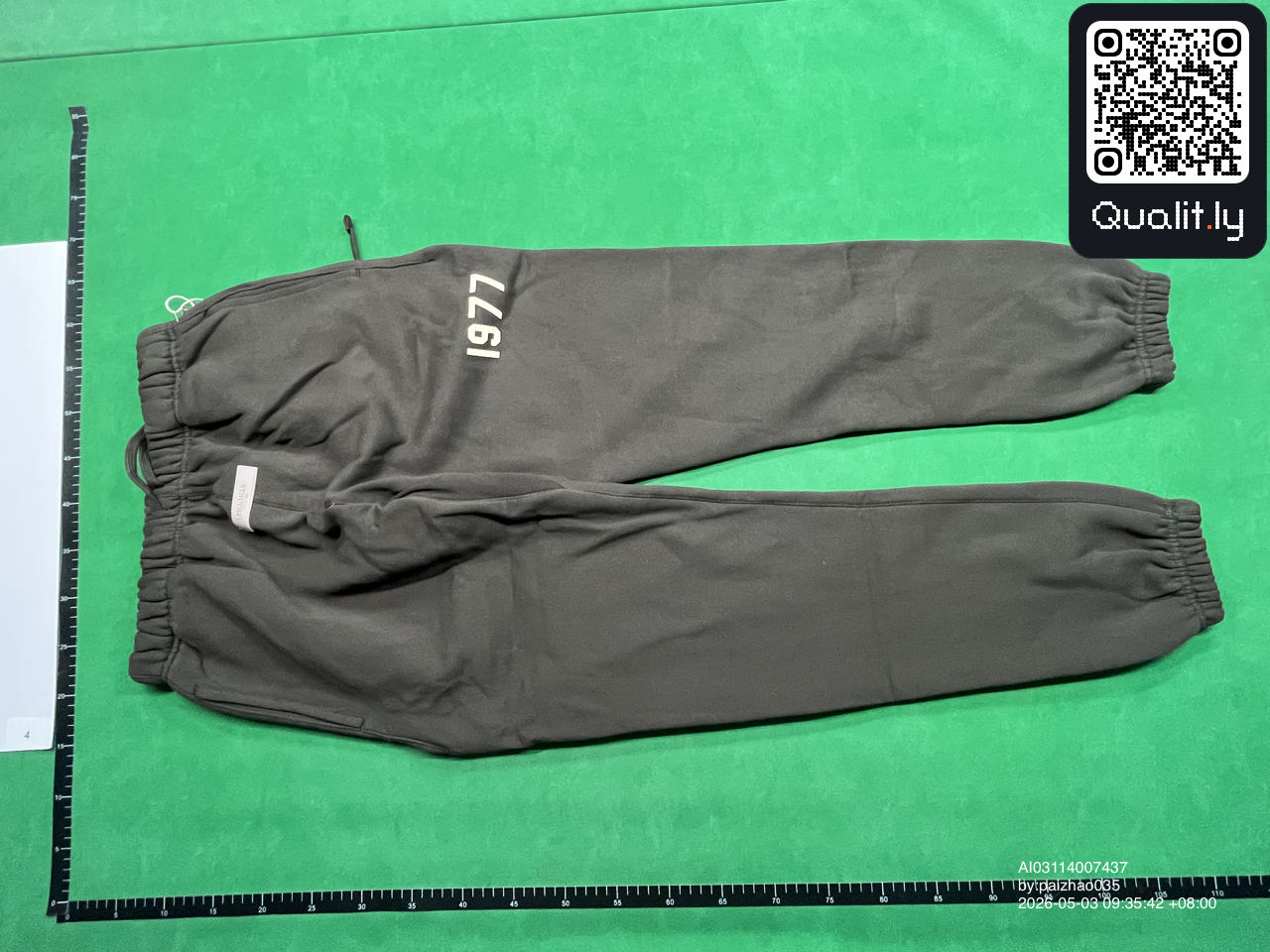 Pantaloni — foto QC 2 di 62