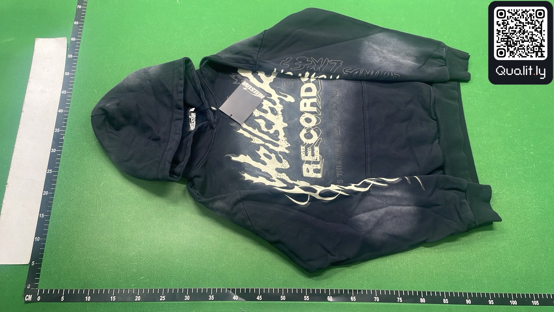 Hoodie QC photo 2 of 4