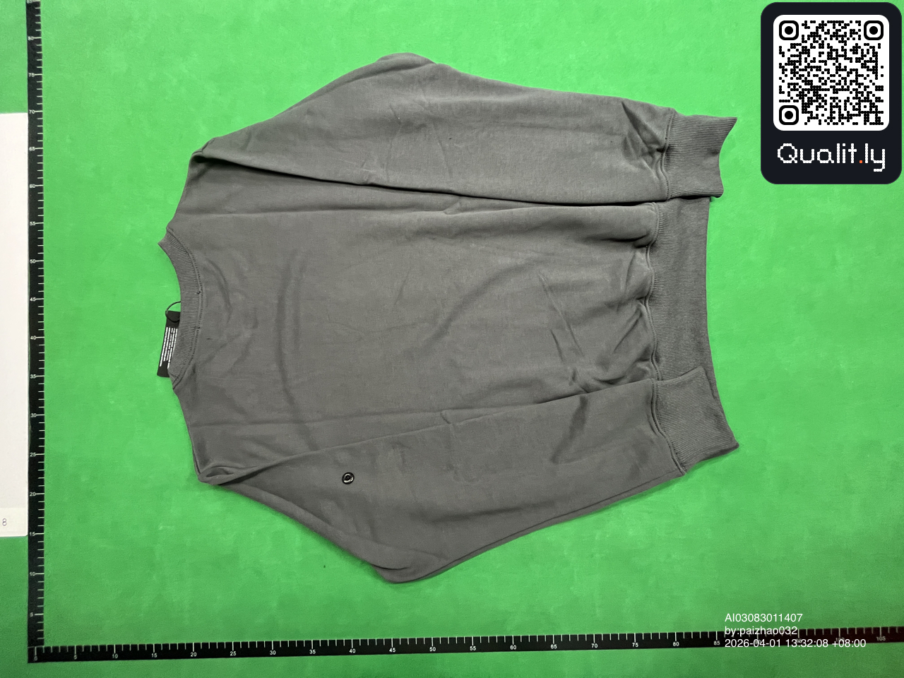 卫衣 QC 照片 2 / 28
