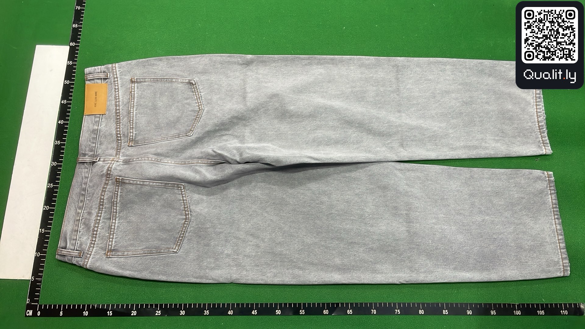 Jeans QC photo 3 of 113