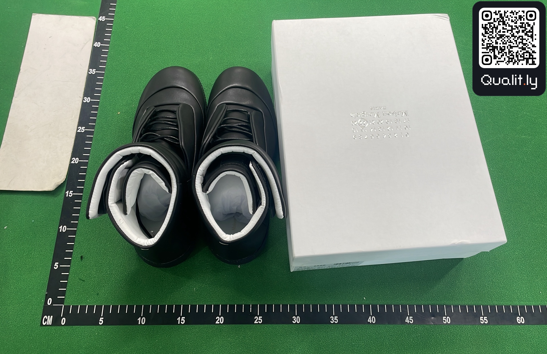Sneakers — QC-foto 1 van 18