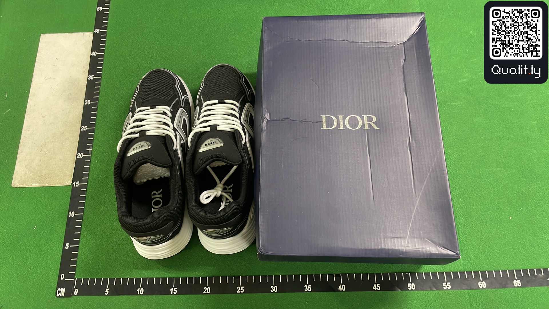 Sneaker — QC-Foto 1 von 6