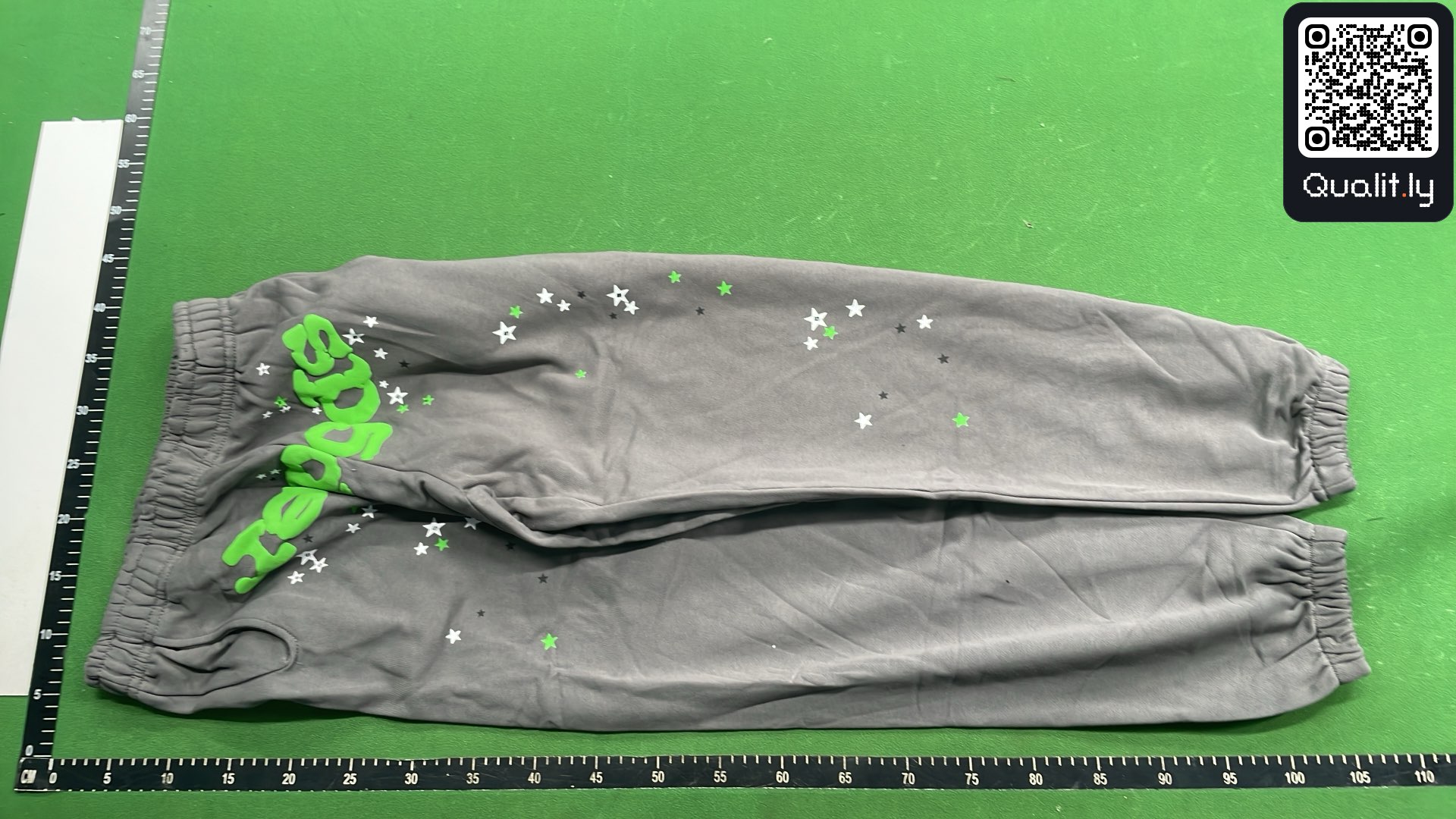 Hoodie QC photo 2 of 8