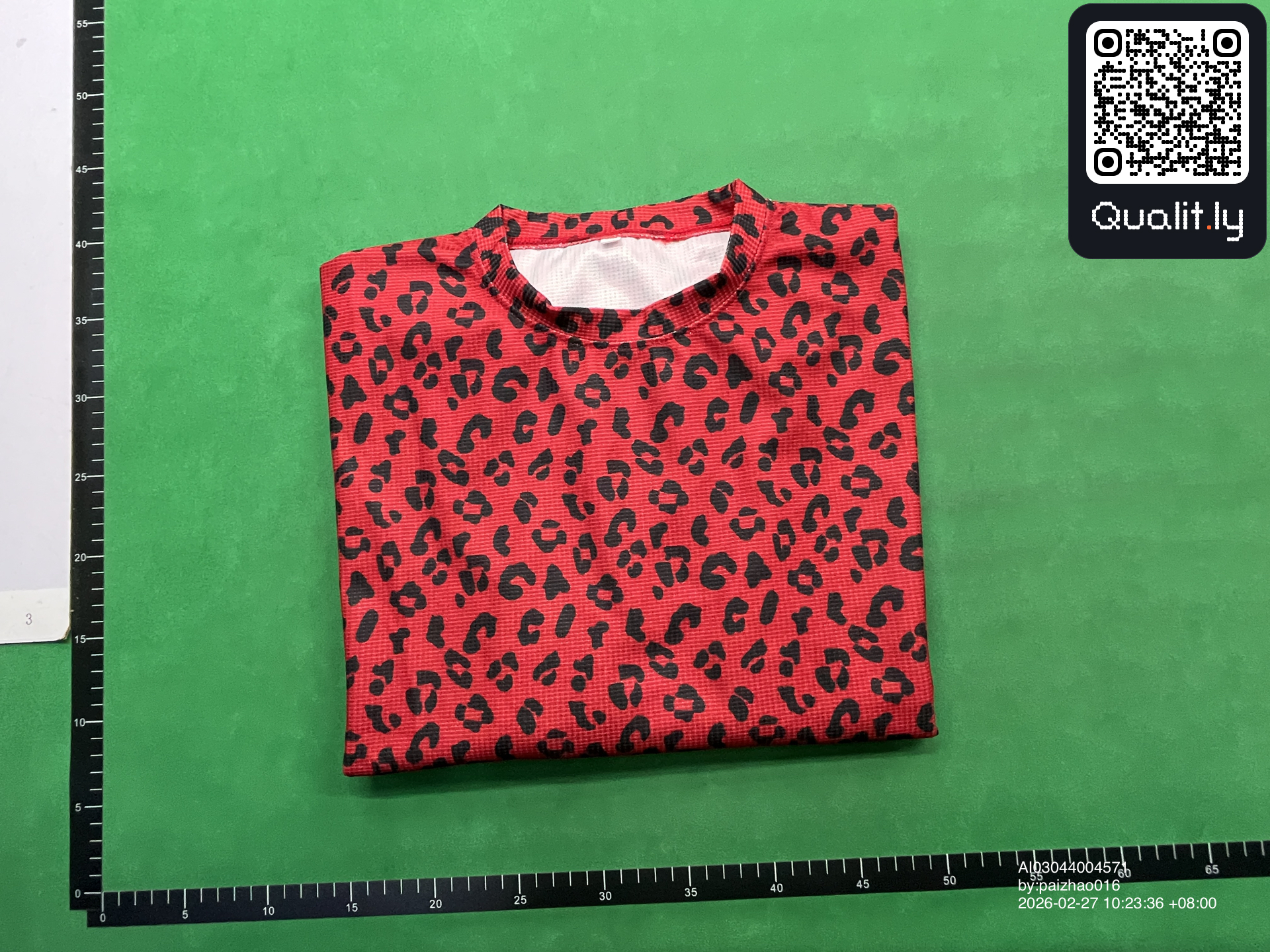 T-shirt — foto QC 1 de 4