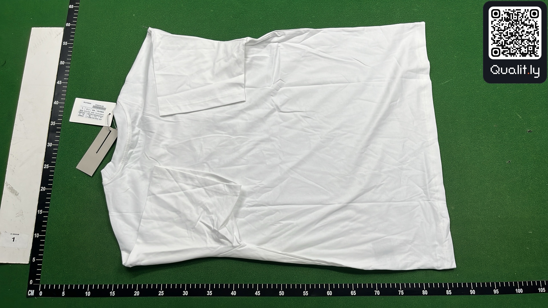 T-Shirt — QC-Foto 3 von 8