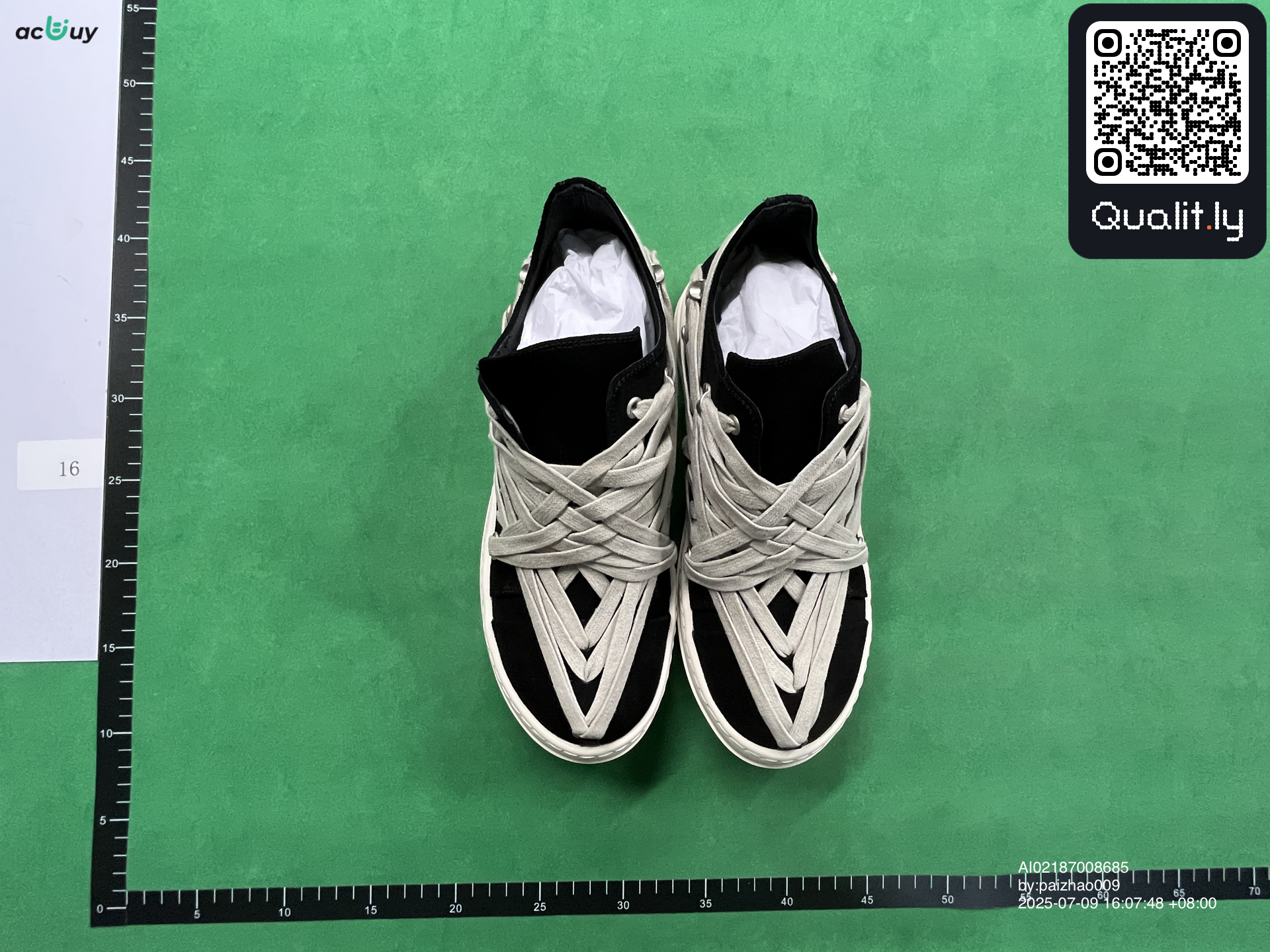 Sneakers — QC-foto 1 av 18