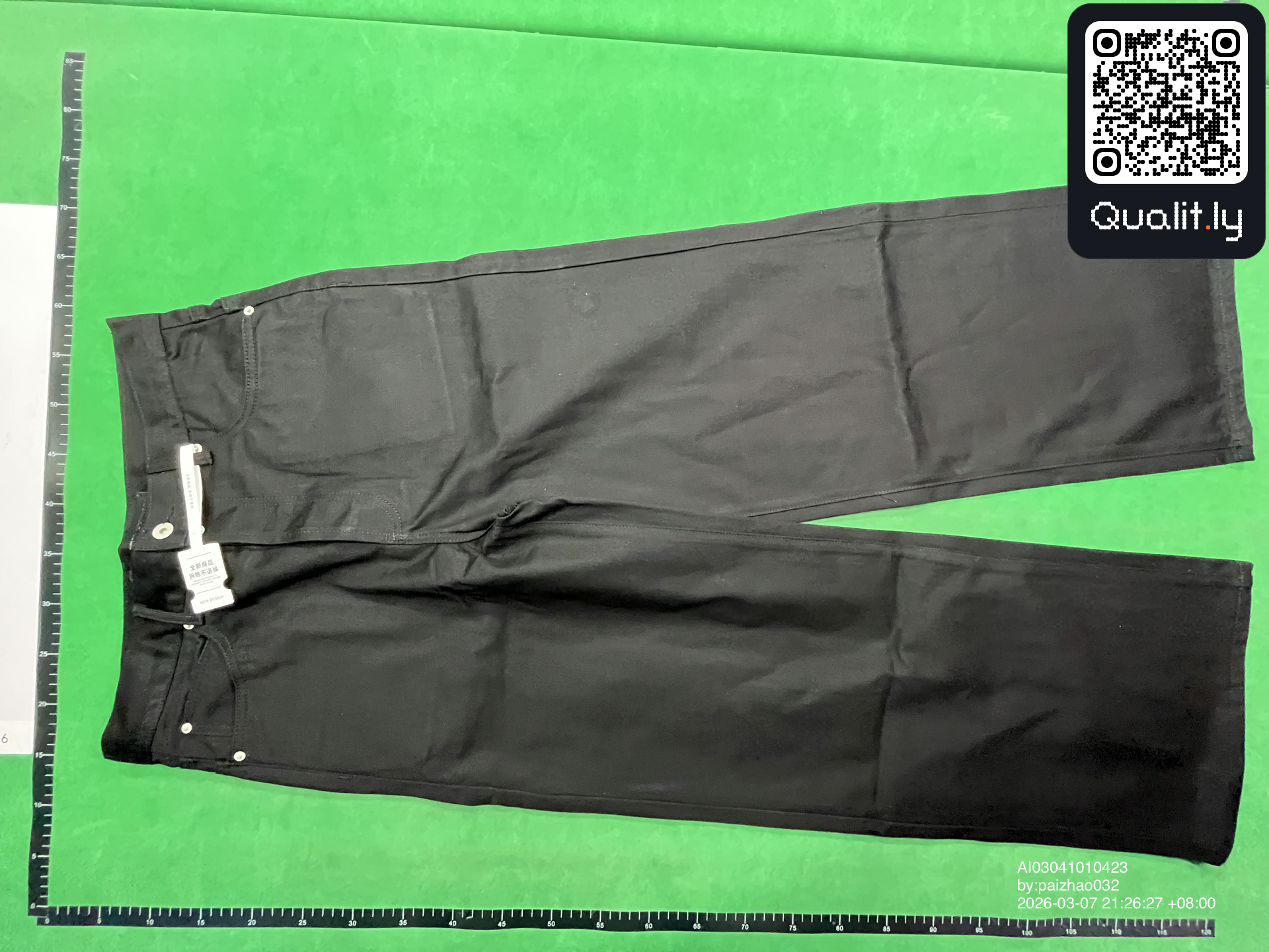 牛仔裤 QC 照片 3 / 4