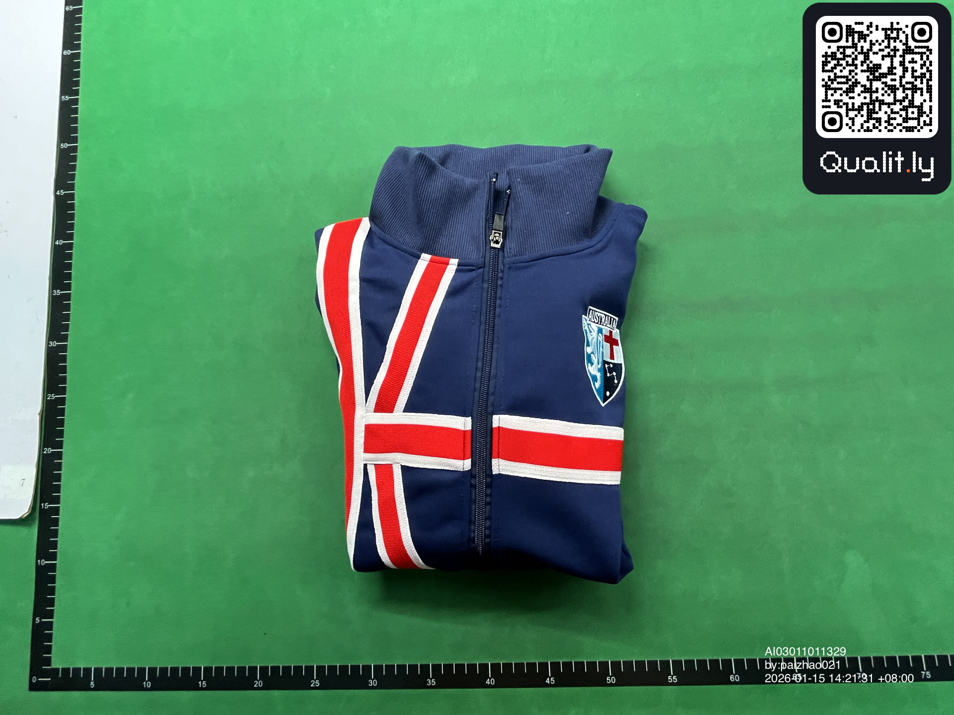 Bluza — zdjęcie QC 1 z 4