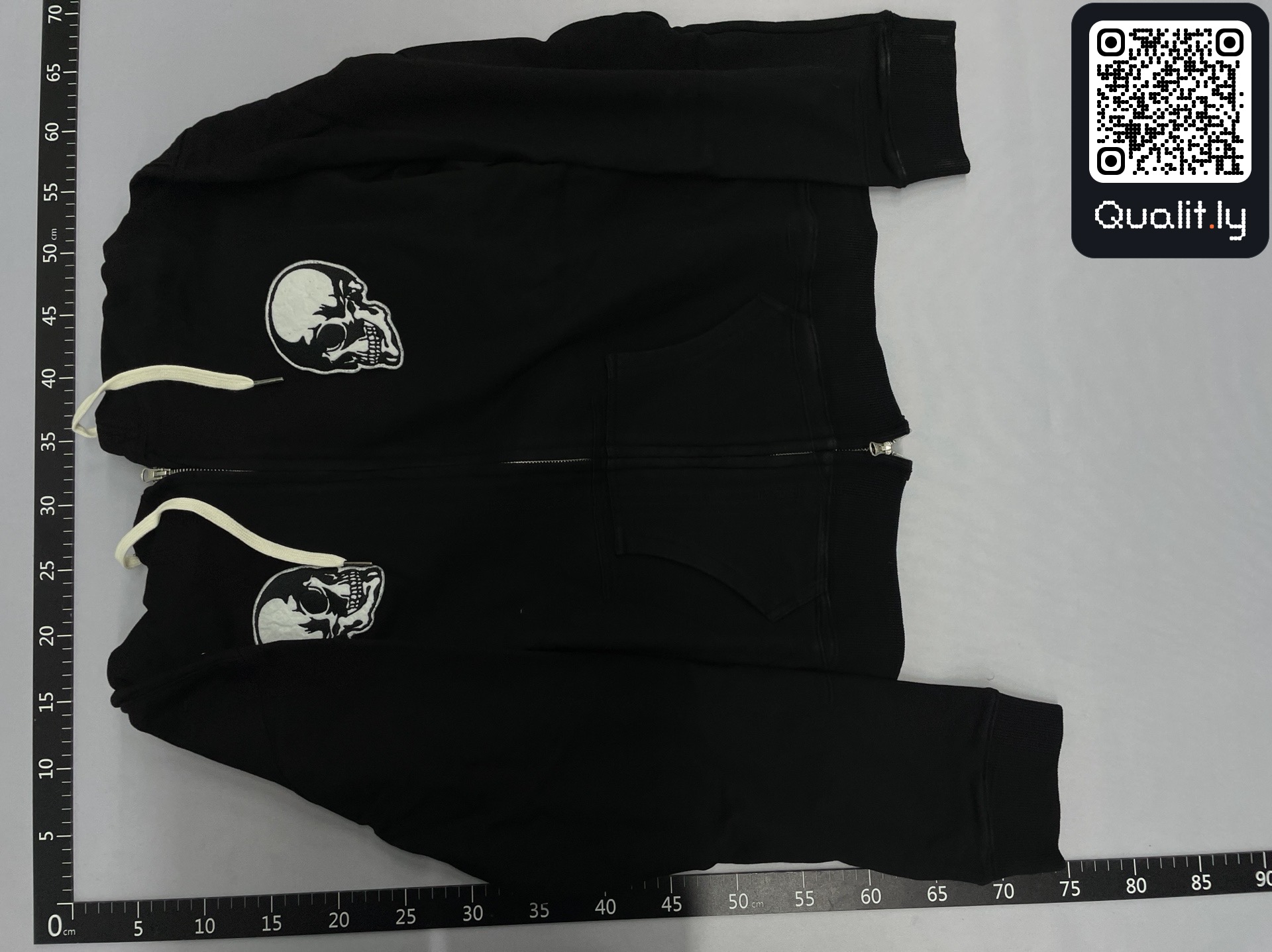 Hoodie QC photo 3 of 51