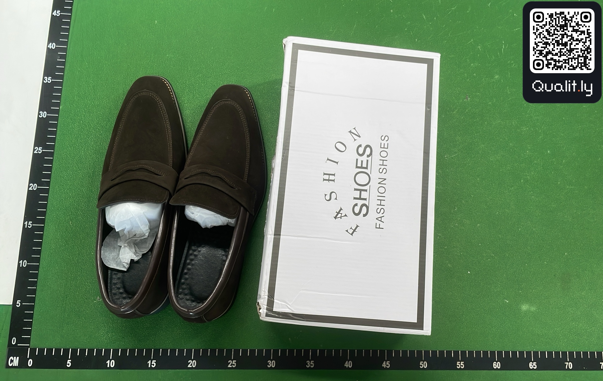 Sneakers — QC-foto 1 av 6