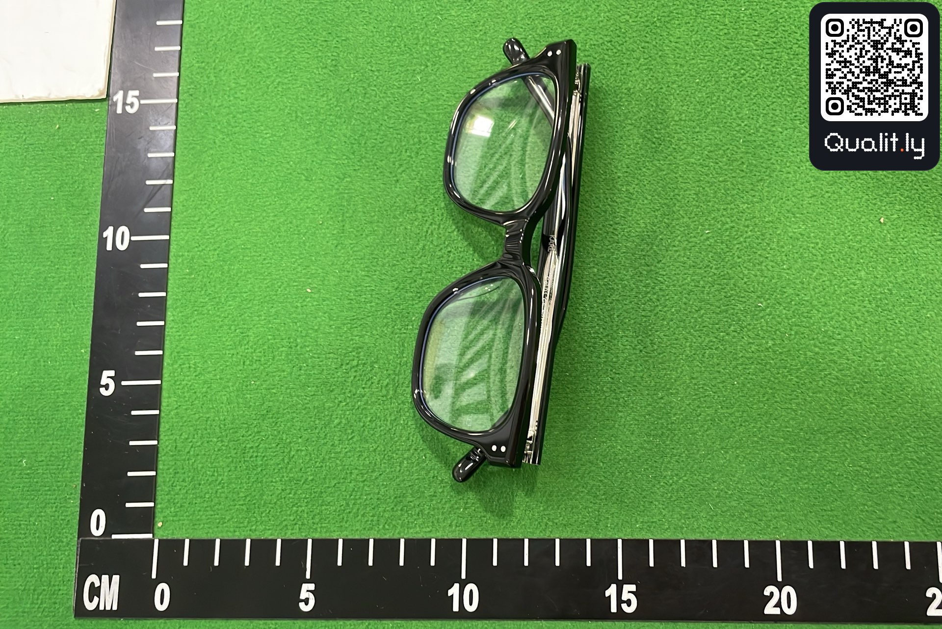Sunglasses QC photo 3 of 3