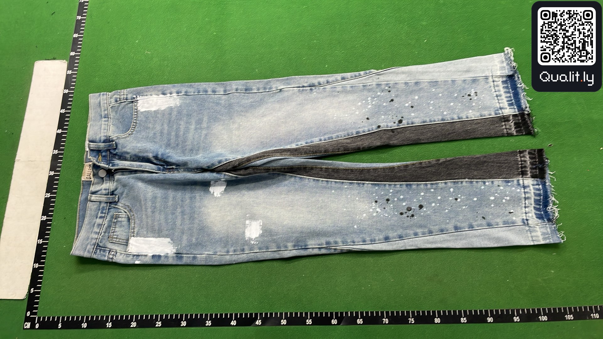 Jeans — QC-foto 2 av 46