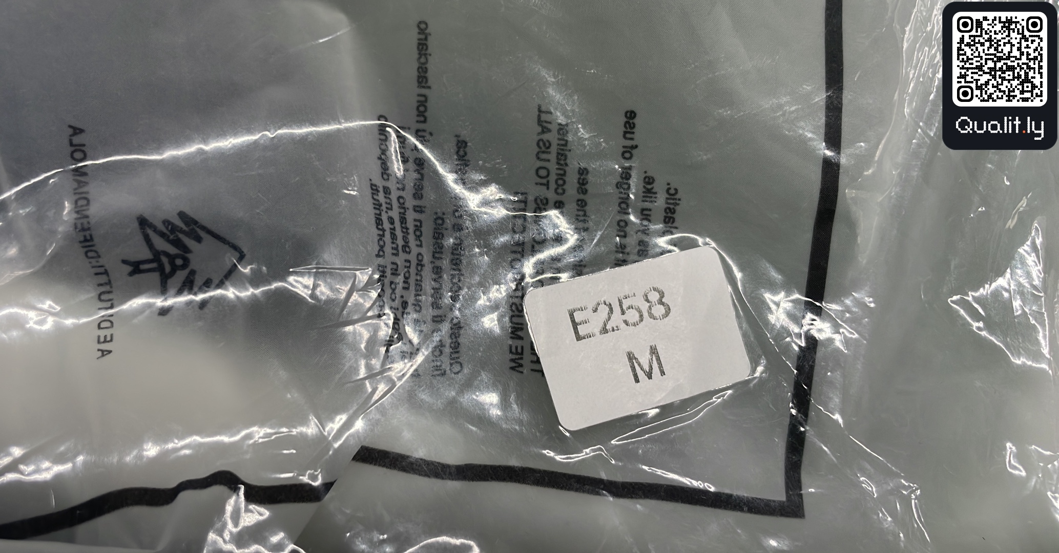 Hoodie — QC-Foto 1 von 8