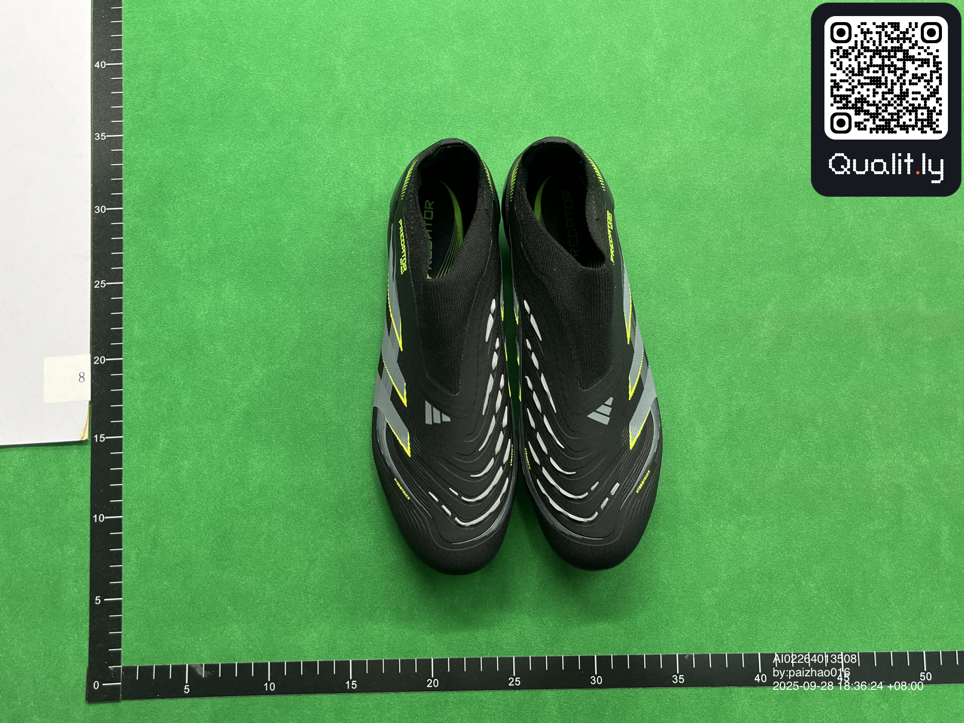 球鞋 QC 照片 1 / 12