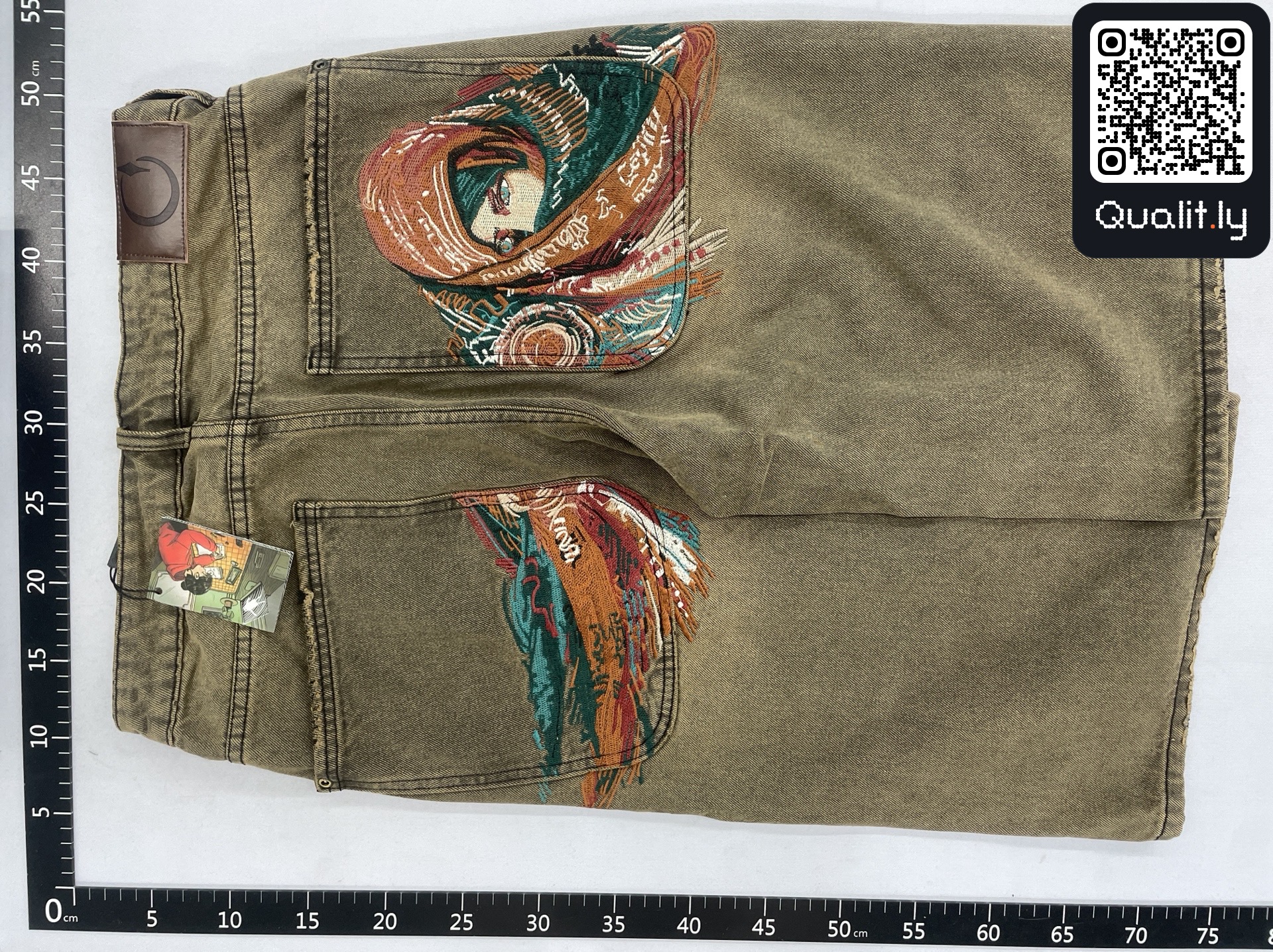 Shorts QC photo 3 of 62