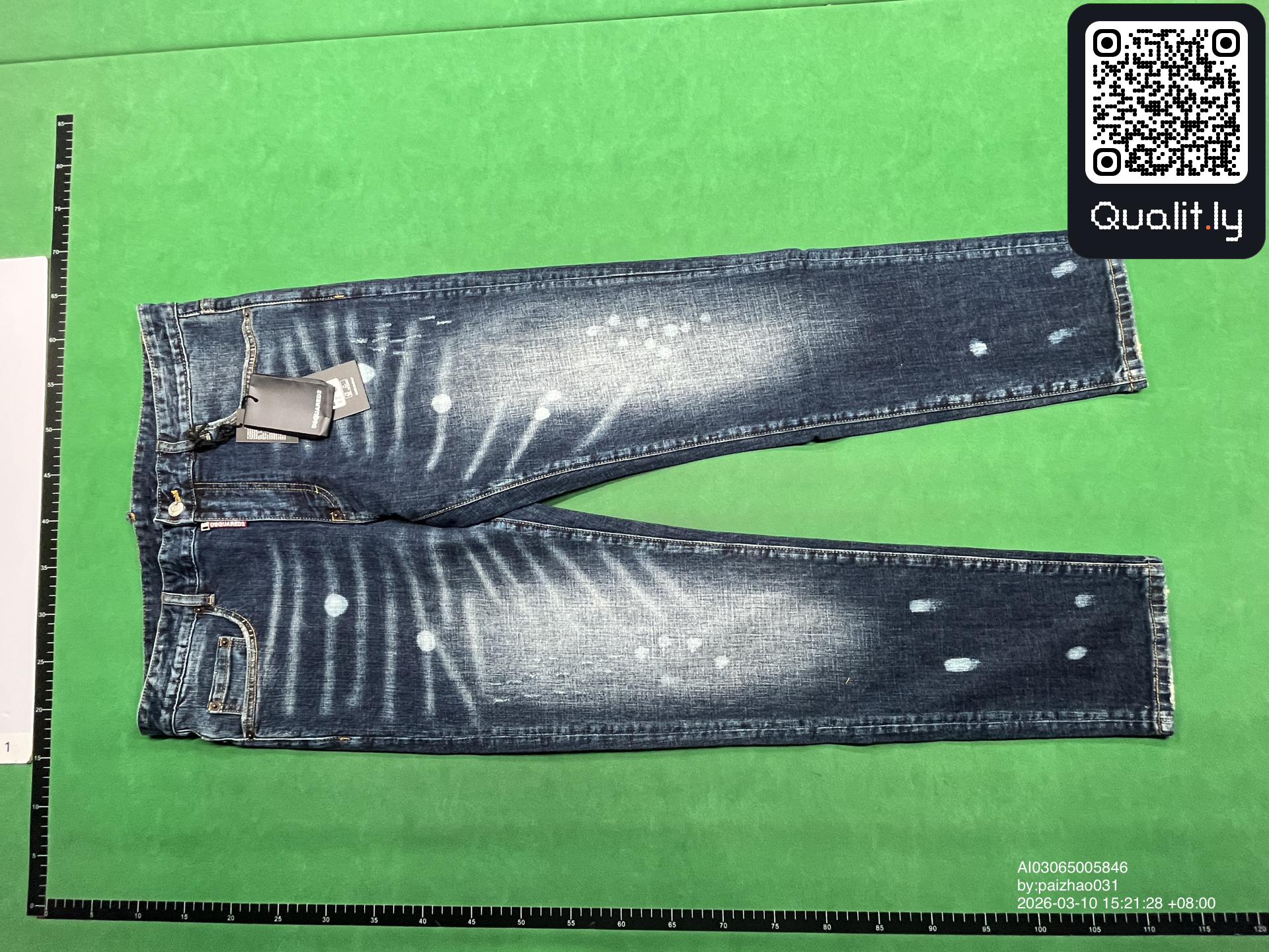 Jeans — QC-foto 3 av 44