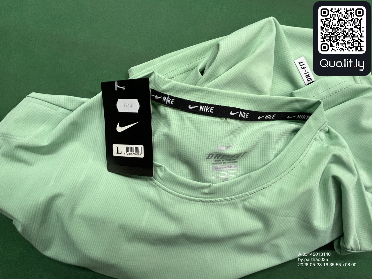 Short — photo QC 1 sur 176