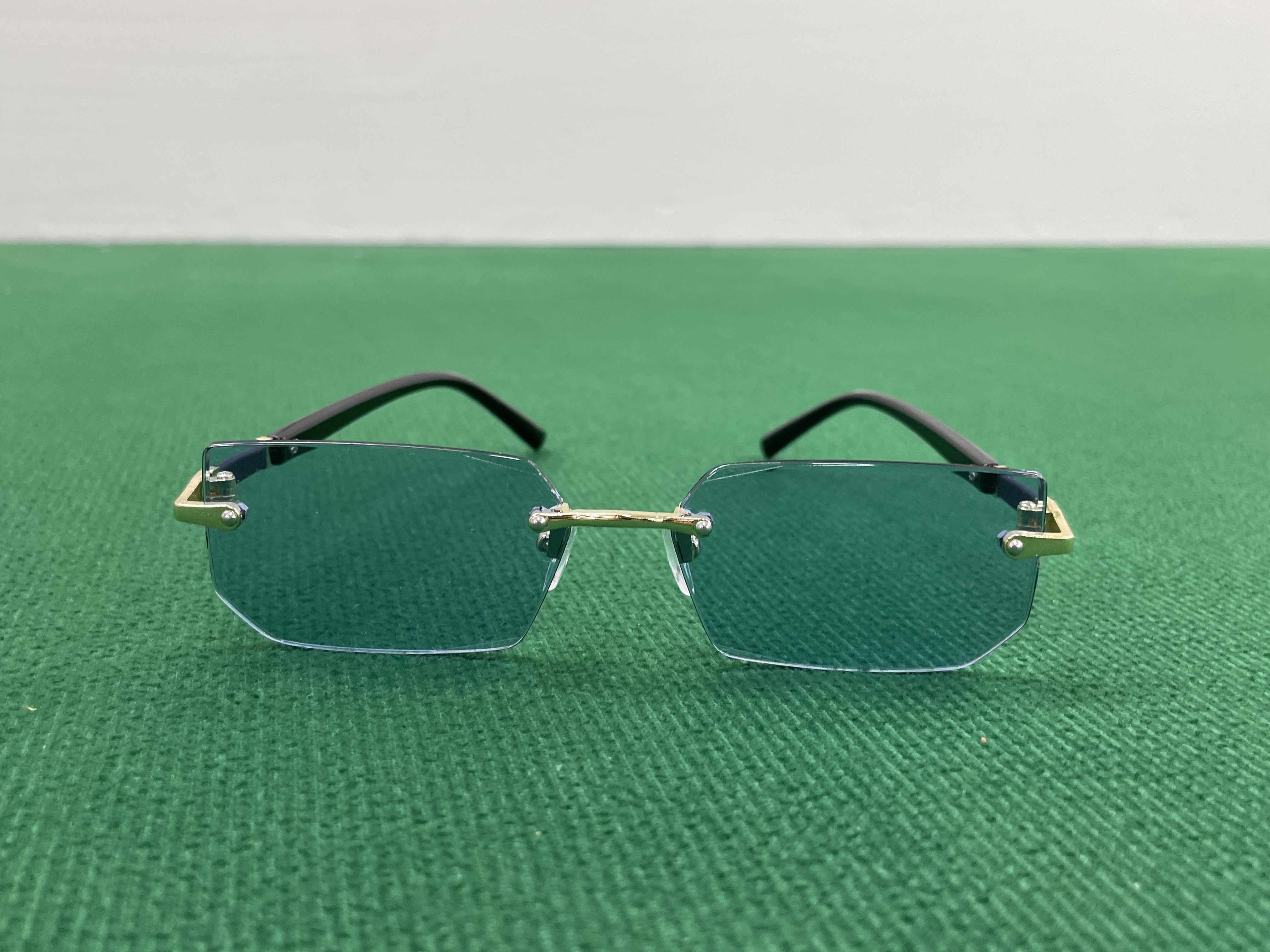 Occhiali da sole — foto QC 2 di 93
