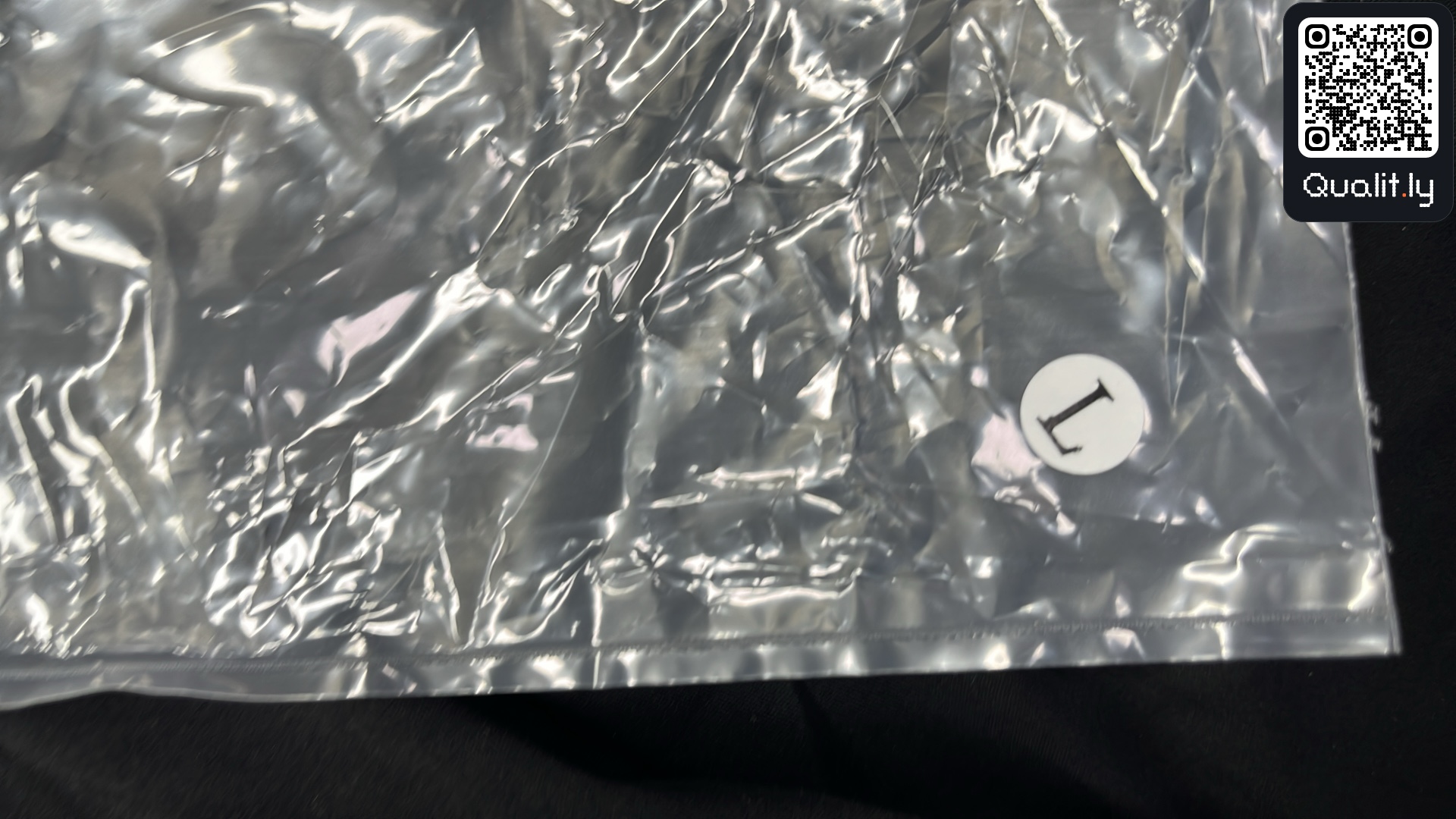 Camiseta — foto QC 1 de 4
