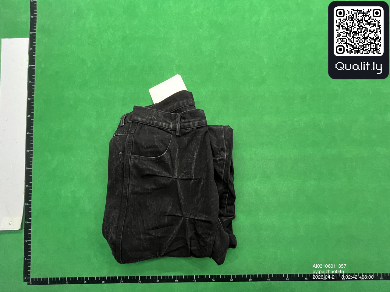 牛仔裤 QC 照片 1 / 12