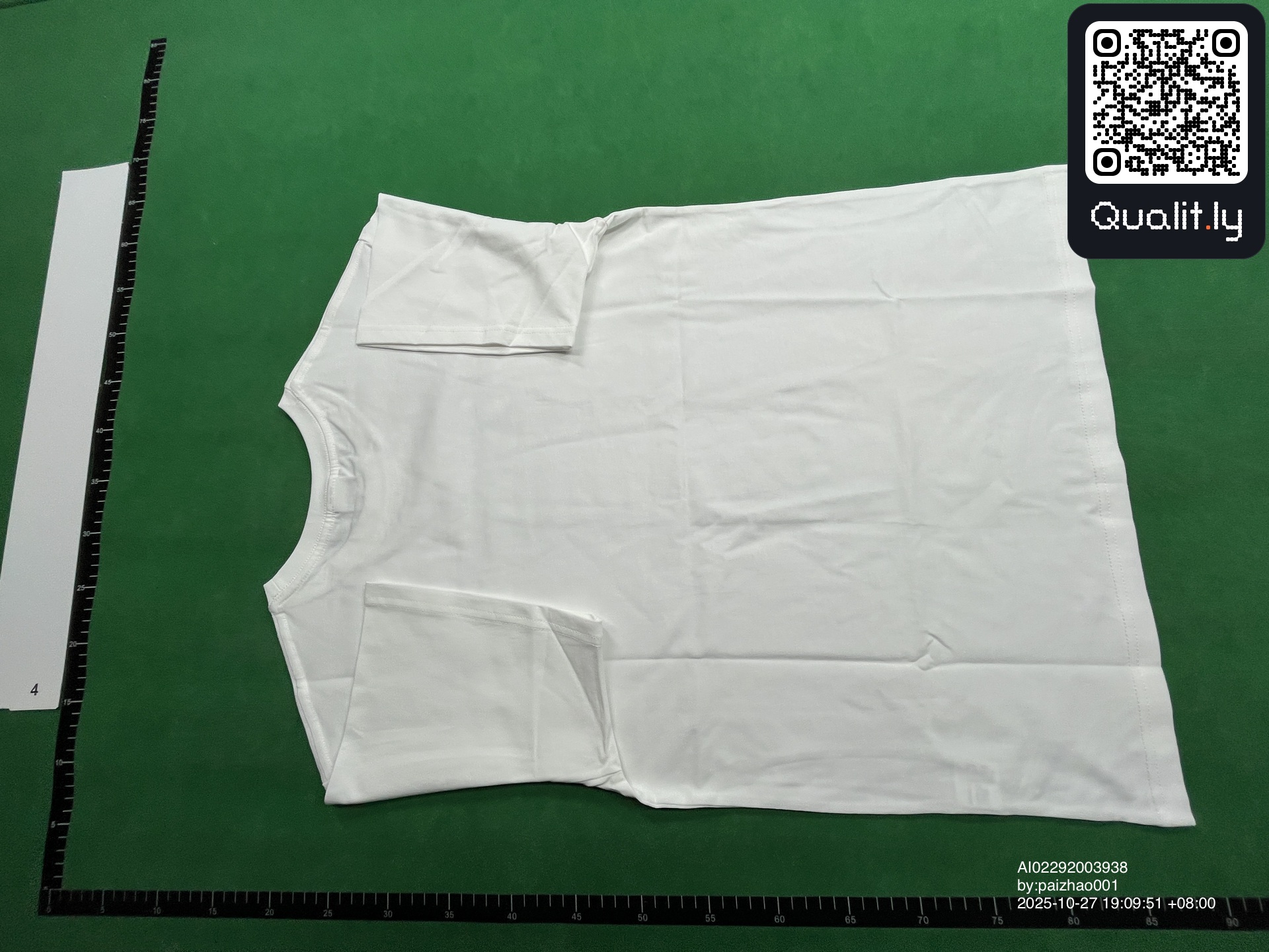 T-shirt — photo QC 2 sur 4