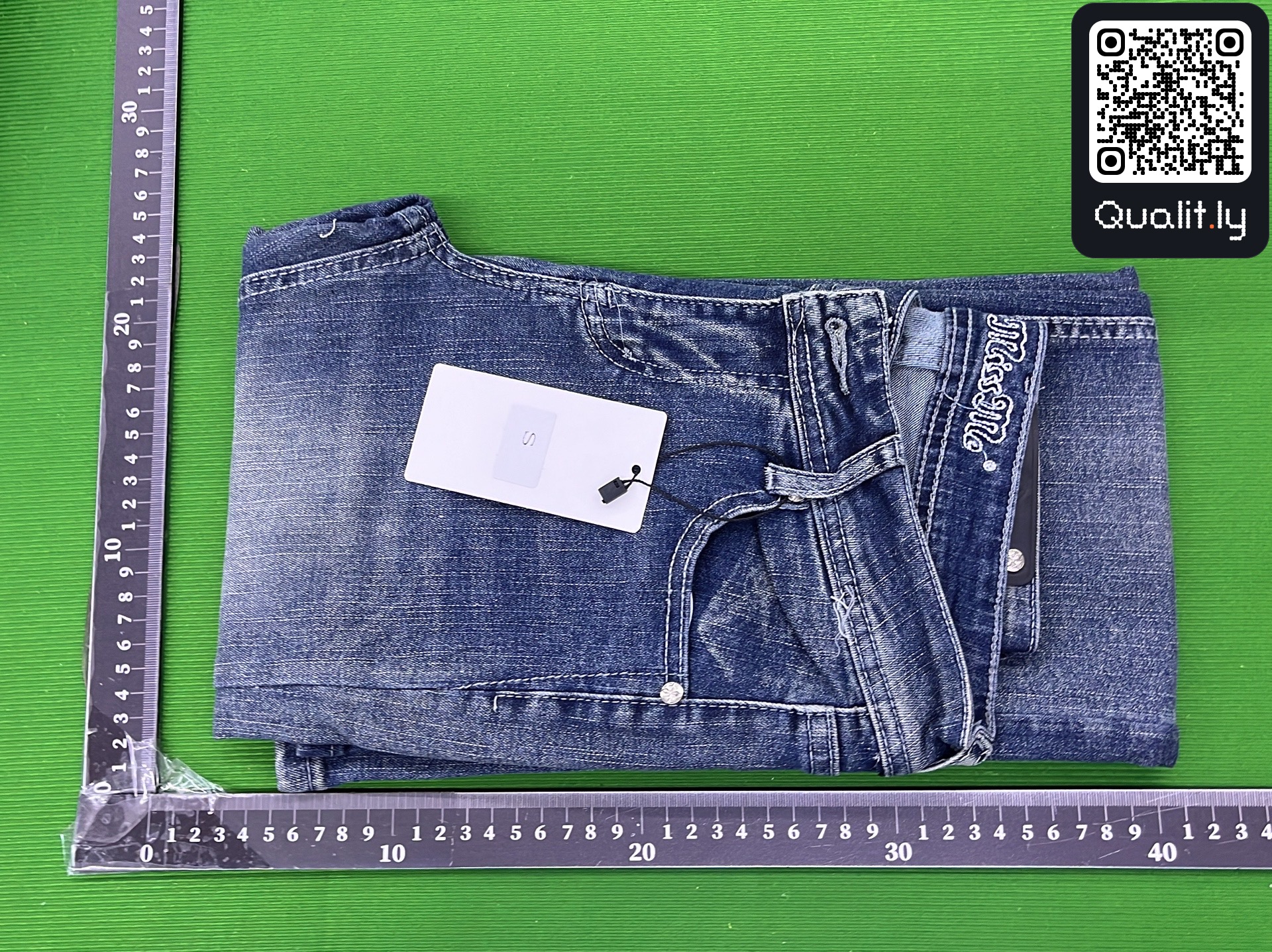 Jeans QC photo 1 of 28