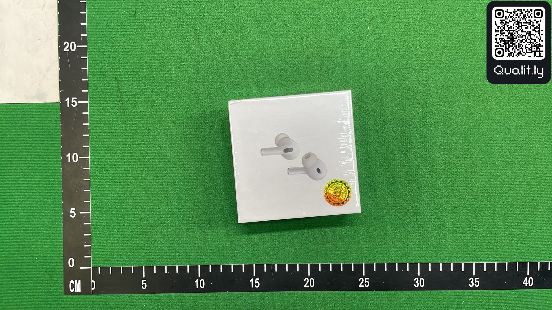 Foto QC 1 di 9